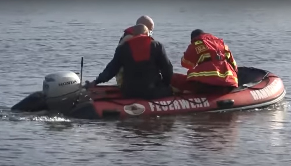 VIDEO. Doi copii români, morți într-un lac din Germania, după ce au vrut să recupereze o minge