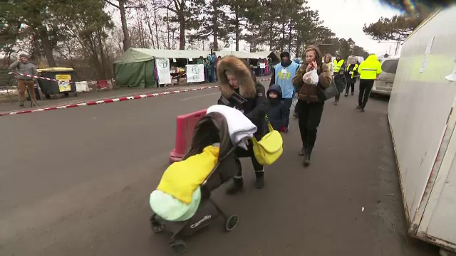 Continuă să sosească refugiați din calea războiului în România. ”Nu am stat deloc în România, mergem direct în Germania”