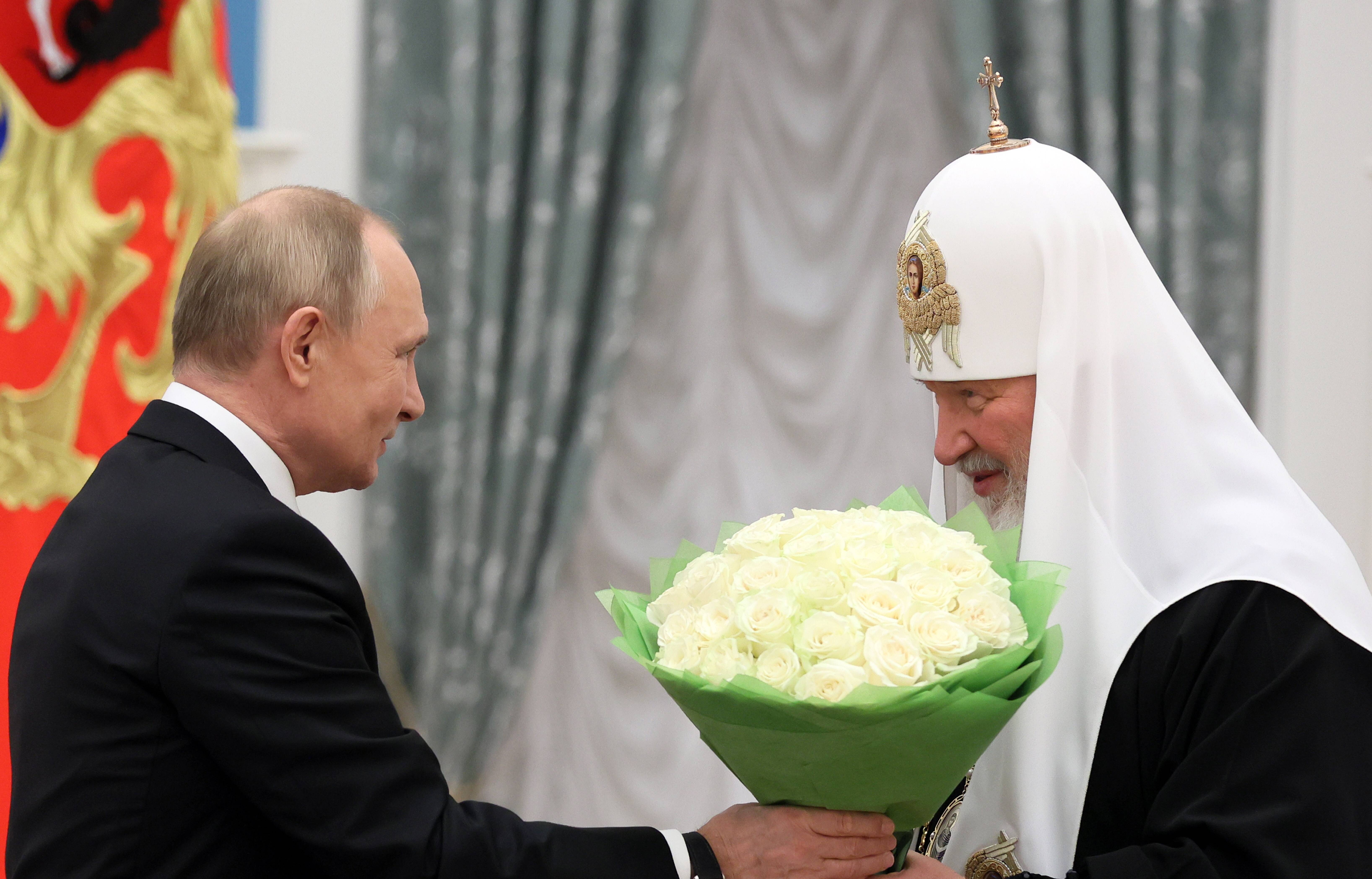 Patriarhul rus Kiril le cere soldaţilor să apere Rusia, o ţară care 