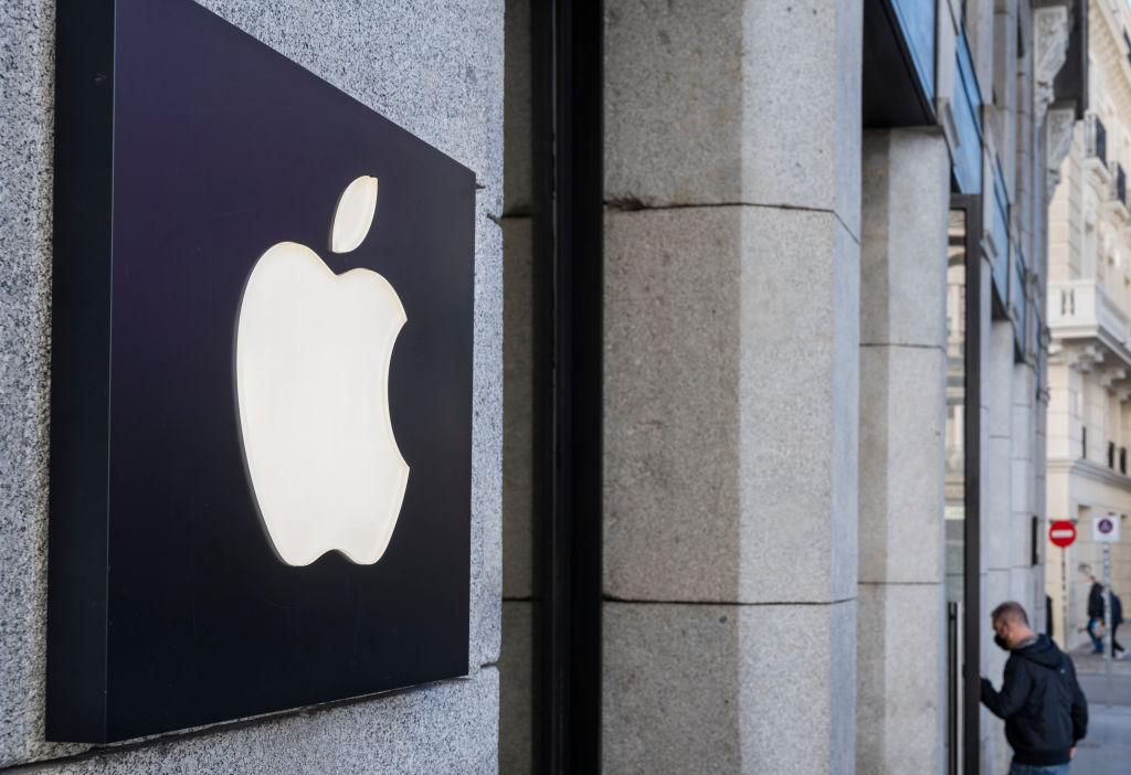 Apple va vinde iPhone pe bază de abonament