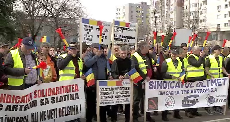 Sancțiunile impuse oligarhilor ruși au afectat și o companie din România. Sute de angajați au ieșit în stradă