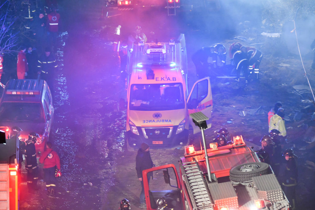Două trenuri s-au ciocnit în Grecia. Cel puţin 32 de morți și câteva zeci de răniți. Primele imagini de la fața locului - Imaginea 5