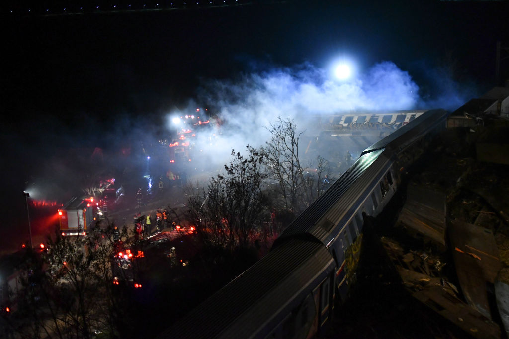 Două trenuri s-au ciocnit în Grecia. Cel puţin 32 de morți și câteva zeci de răniți. Primele imagini de la fața locului - Imaginea 7