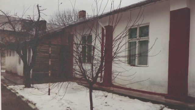 Zeci de clădiri în care lucrează cei care trebuie să ne salveze riscă să se prăbușească. Ce măsuri s-au luat GALERIE FOTO - Imaginea 3