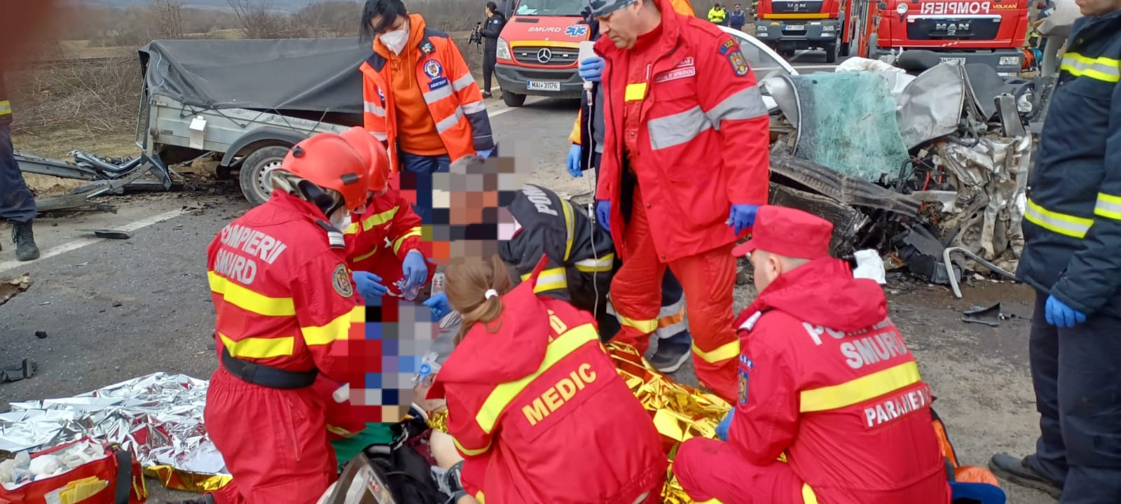 Accident grav în Vaslui. O persoană a murit, alte cinci sunt rănite | GALERIE FOTO - Imaginea 8