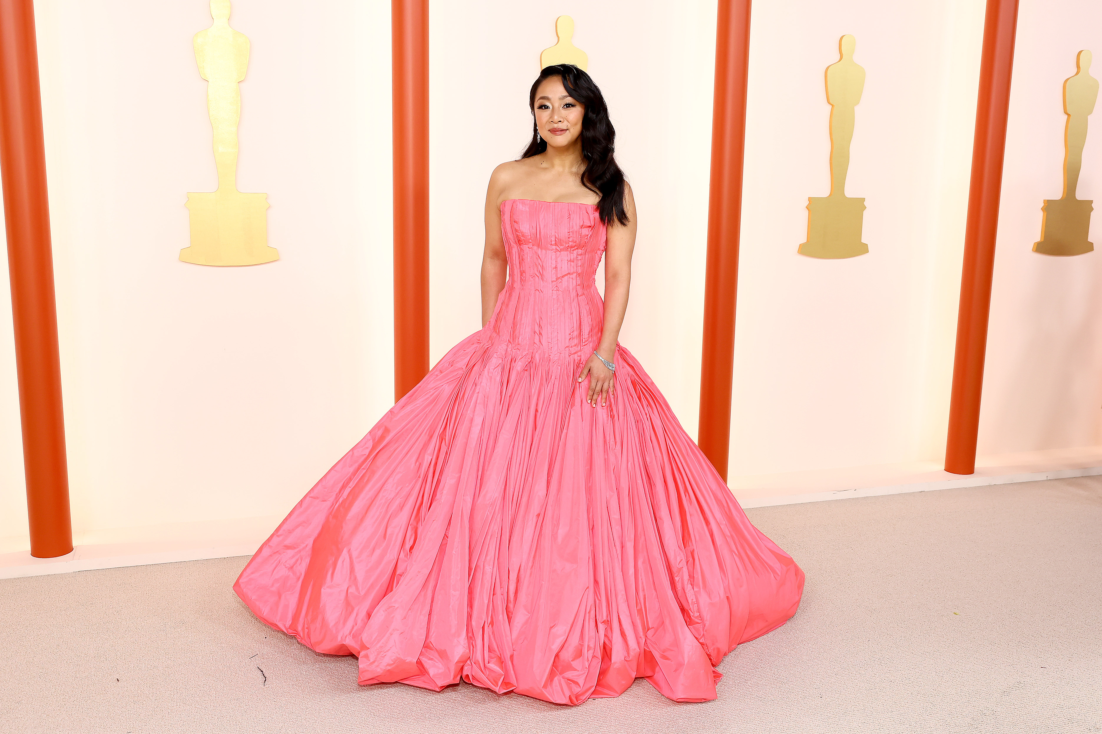 GALERIE FOTO: Cele mai bune ținute de la Oscar 2023. Cum s-au îmbrăcat vedetele pe covorul roșu - Imaginea 17