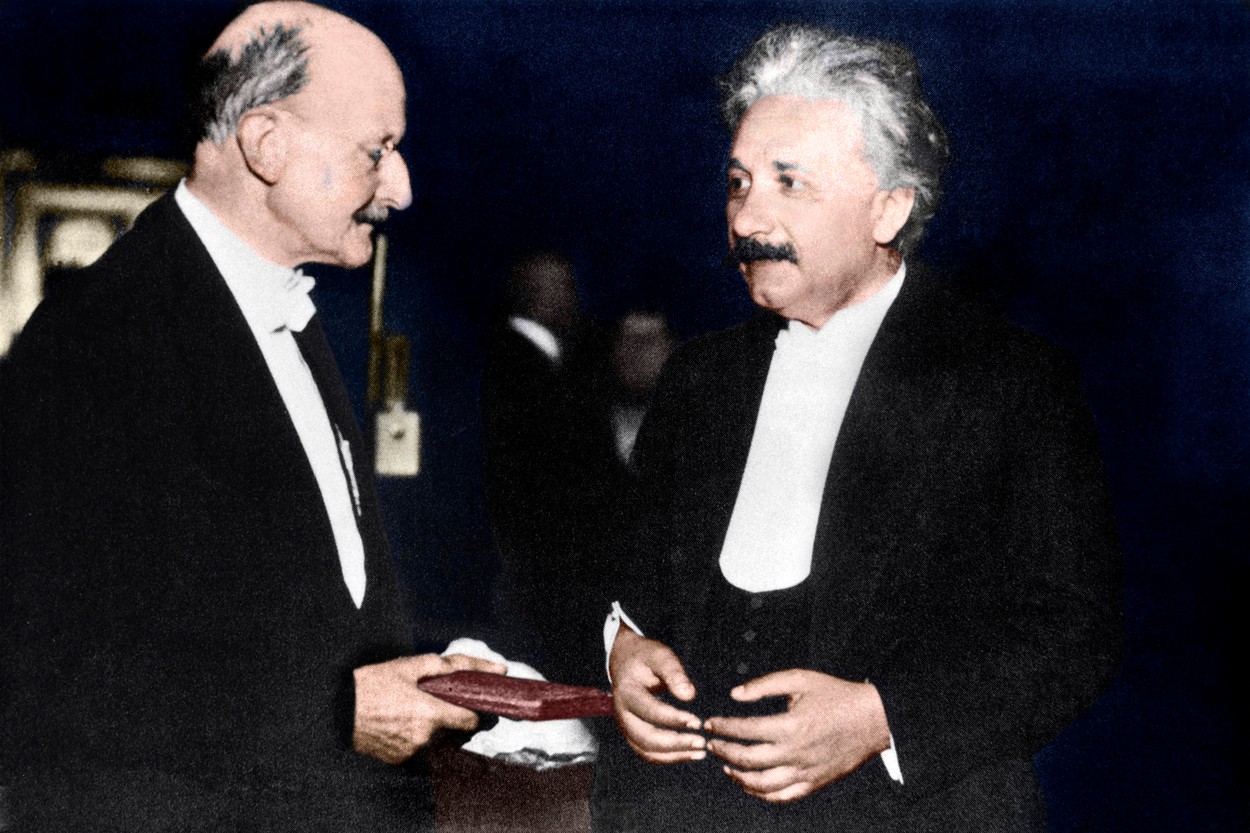 Opt lucruri neștiute despre Albert Einstein. S-a căsătorit cu verișoara sa primară și a avut o aventură cu o spioană rusă - Imaginea 4
