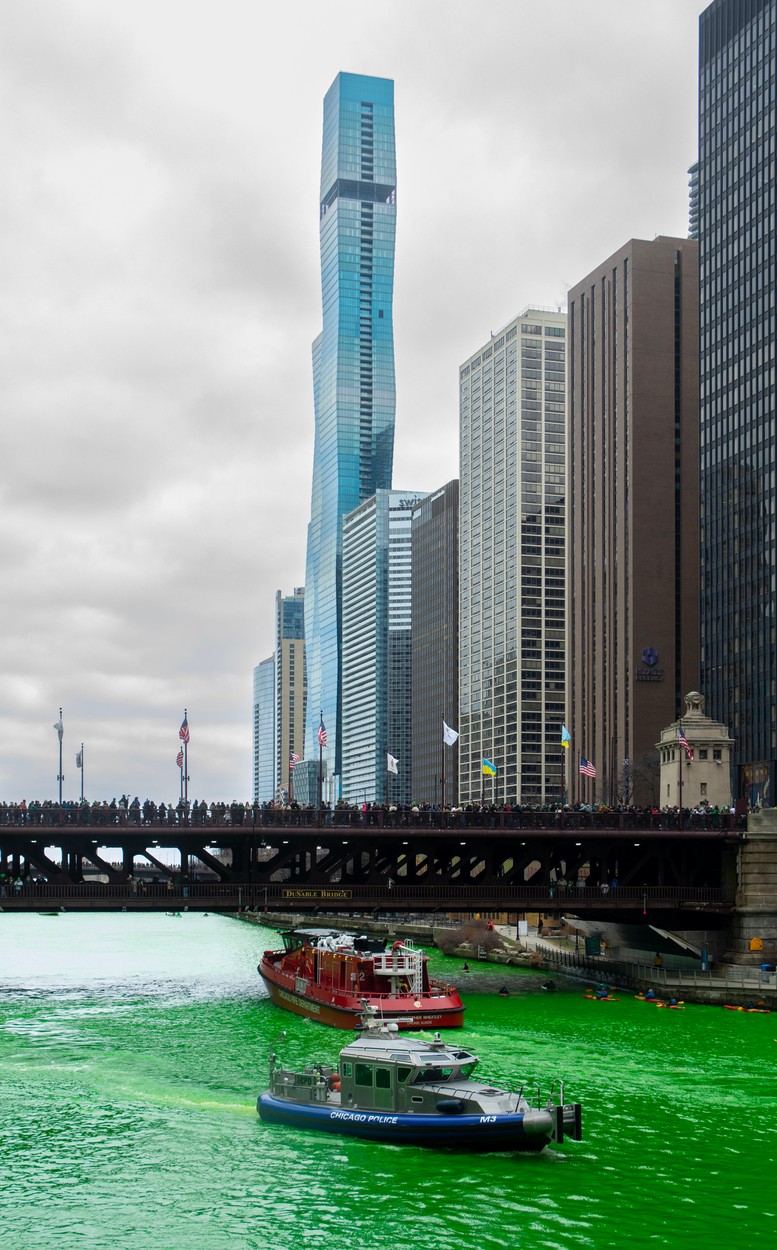 Râul Chicago, de un verde ieșit din comun. Cum a fost posibil. GALERIE FOTO - Imaginea 4