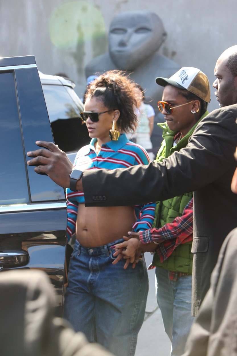 Rihanna și ASAP Rocky, mai îndrăgostiți ca niciodată. Cum au apărut pe străzile din California | GALERIE FOTO - Imaginea 1