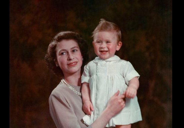 Regele Charles al III-lea, fotografie emoționantă cu regina Elisabeta a II-a, de Ziua Mamei - Imaginea 1