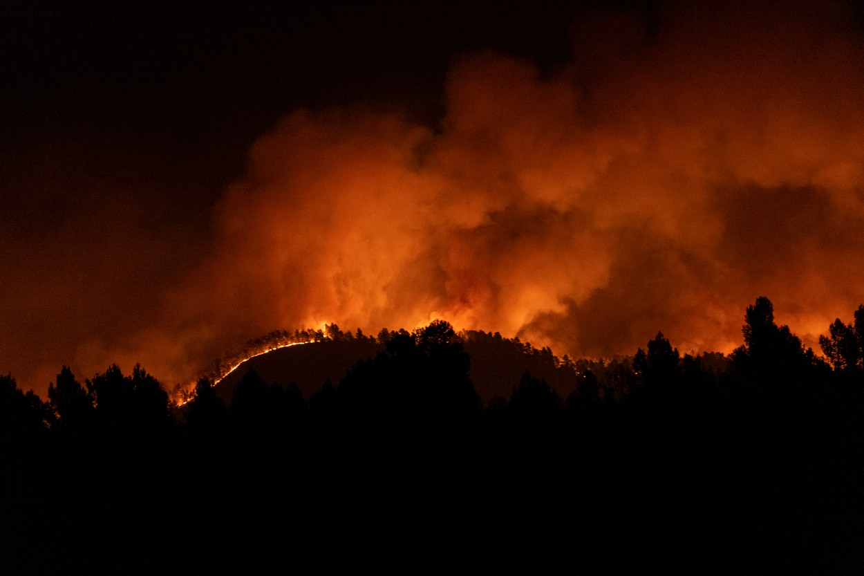 Incendiu de proporții în Spania. Trei sate au fost evacuate | GALERIE FOTO - Imaginea 1