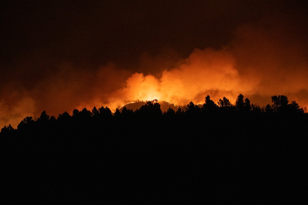 Incendiu de proporții în Spania. Trei sate au fost evacuate | GALERIE FOTO - Imaginea 2