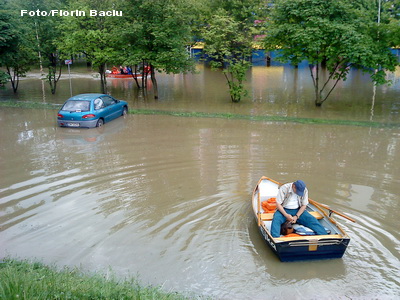 Europa se lupta cu inundatiile. Ungaria si Polonia au mii de sinistrati