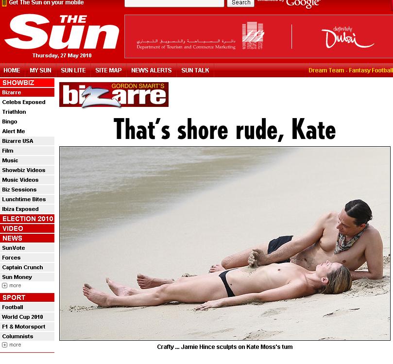 Kate Moss, topless la plaja. Prietenul ei are sanii mai mari ca ea