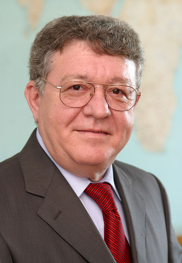 Cine este Corneliu Dobritoiu, ministrul Apararii in Guvernul Ponta