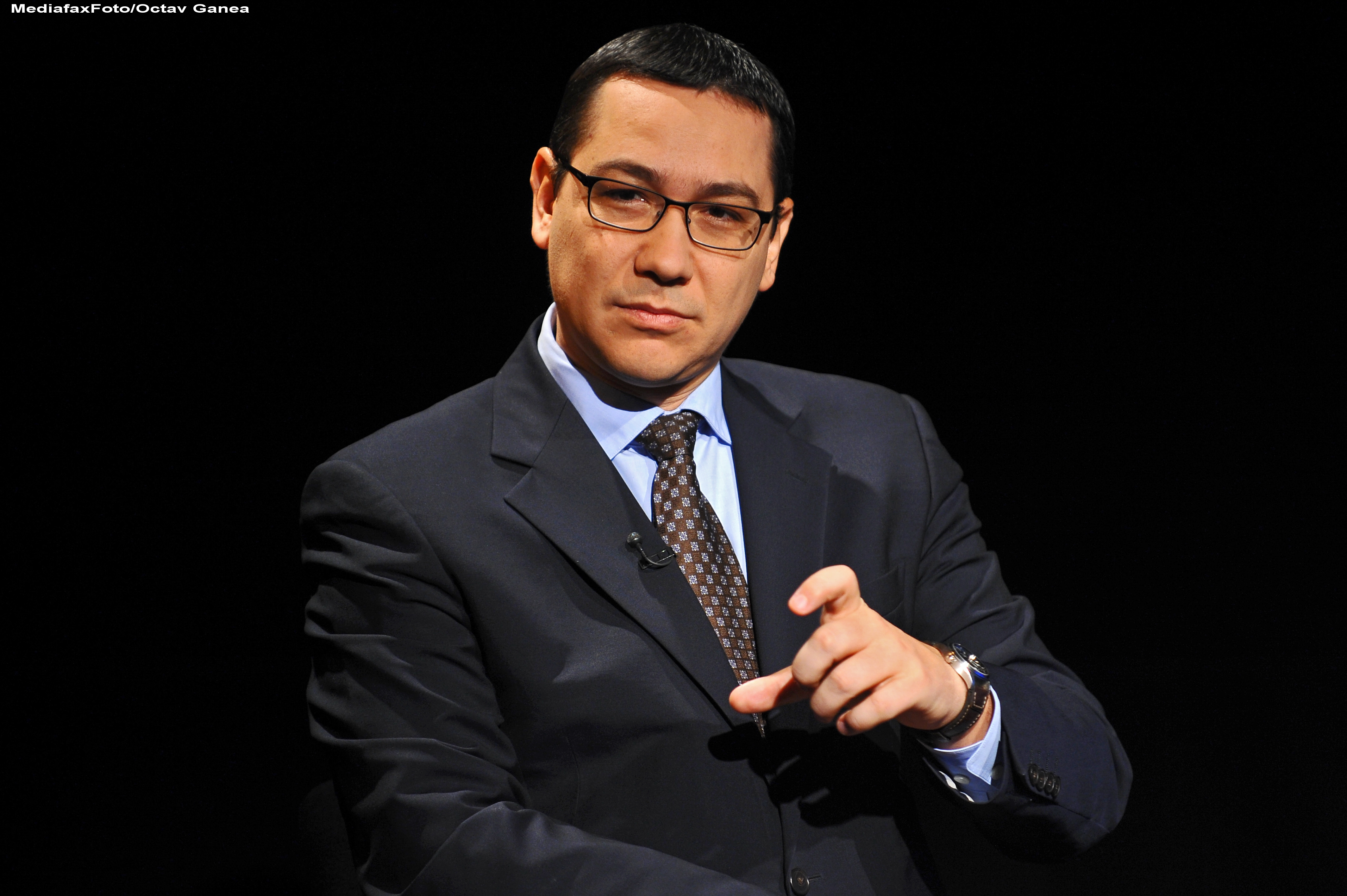 Surse Mediafax: Ponta trimite Presedintiei doar numirea lui Hasotti, Pop ramane ministru pentru BAC