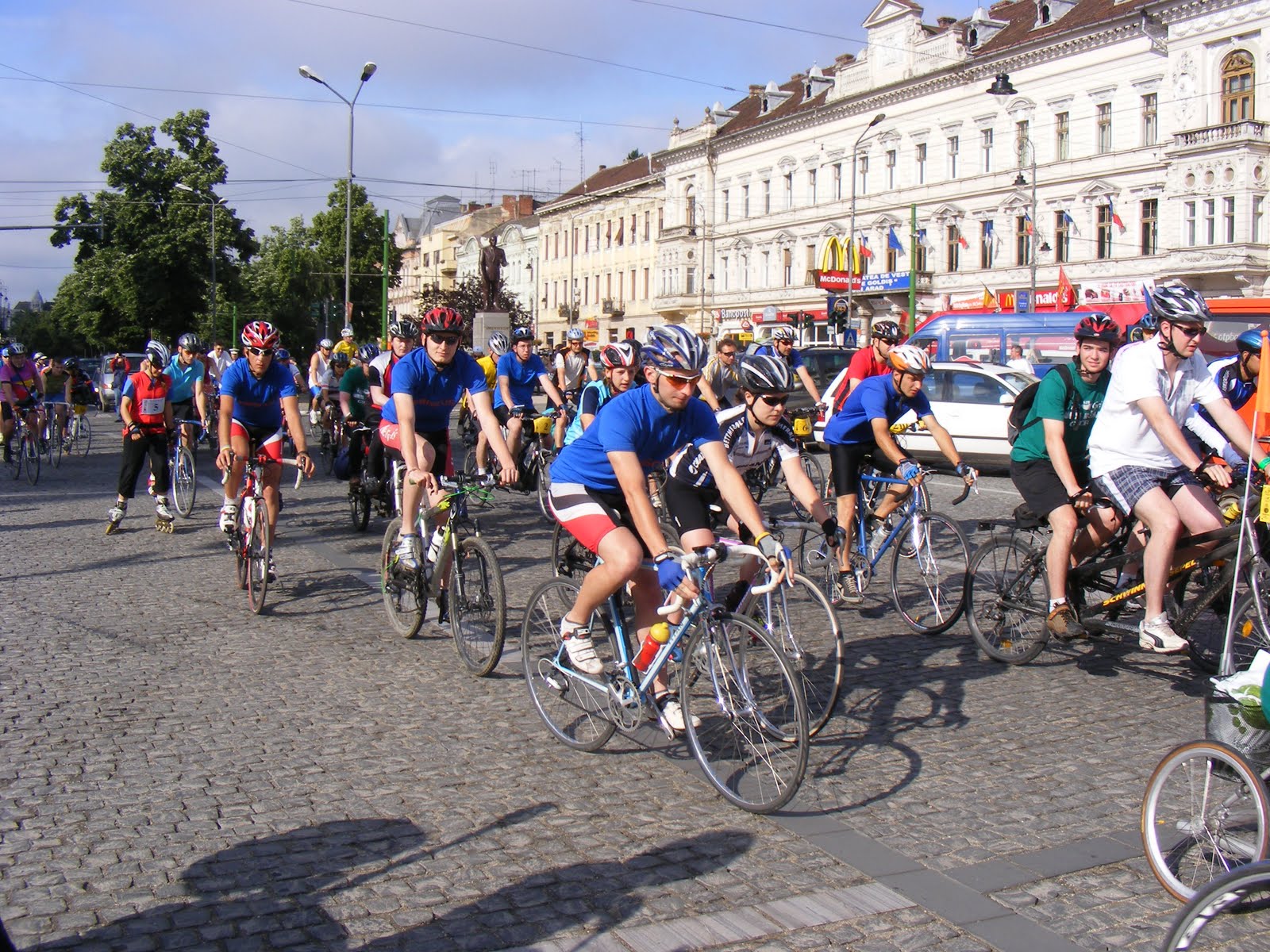 Intrecere de ciclism rutier la Sibiu. Concurentii vor avea de parcurs un traseu de 18 kilometri