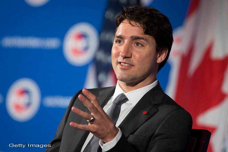 Justin Trudeau, a purtat sosete ”Star Wars” in timpul unei intalniri oficiale cu prim-ministrul Irlandei. Cat au costat