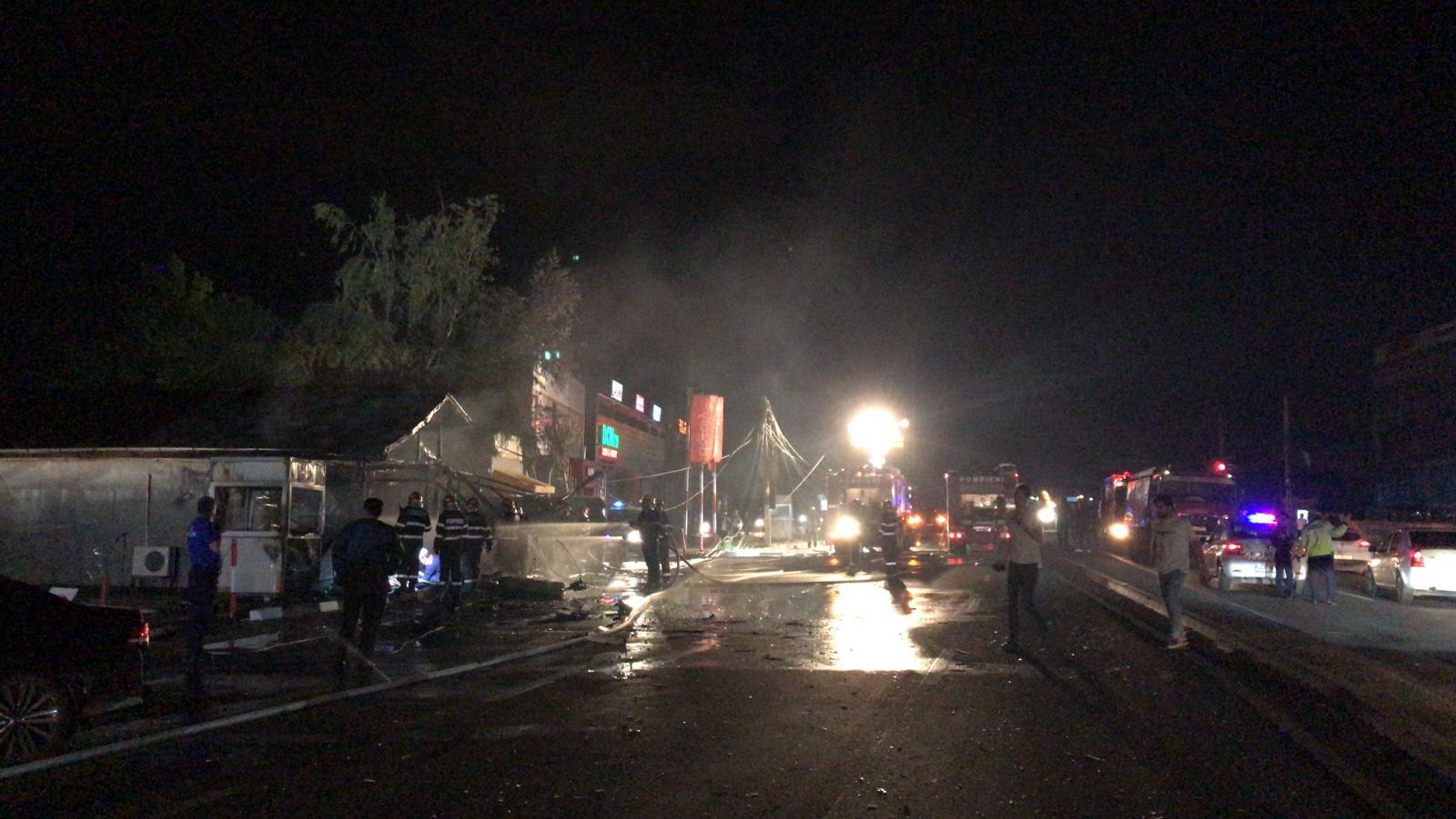Incendiu la un restaurant în Afumați. O mașină a intrat într-o țeavă de gaze - Imaginea 3