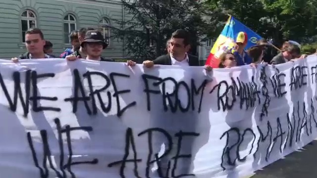Summitul de Sibiu, marcat de trei proteste diferite. Au intervenit jandarmii. FOTO - Imaginea 5
