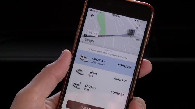Uber va începe să îi interzică pe pasagerii care primesc note mici din partea șoferilor