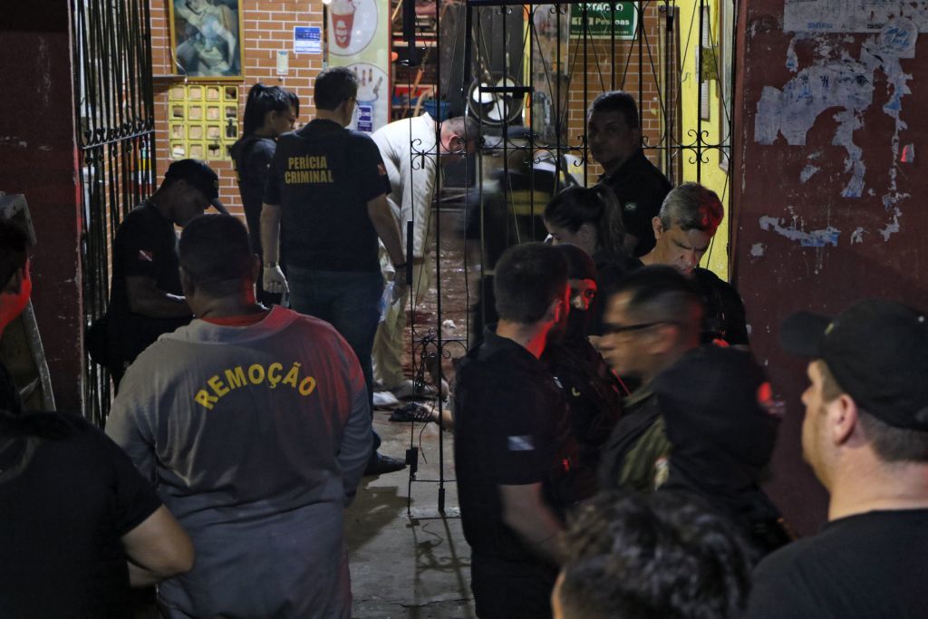 Masacru într-un bar din Brazilia. 11 oameni, executaţi în stil mafiot - Imaginea 6