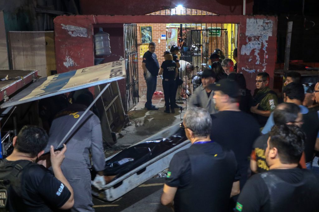 Masacru într-un bar din Brazilia. 11 oameni, executaţi în stil mafiot - Imaginea 4