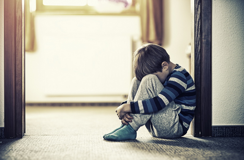 Cum poate fi recunoscut un copil victimă a unui abuz sexual. Sfaturile specialiștilor