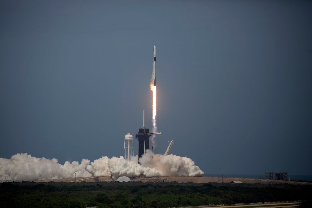 Moment istoric pentru NASA și SpaceX. Capsula Crew Dragon a fost lansată în spațiu. VIDEO - Imaginea 3