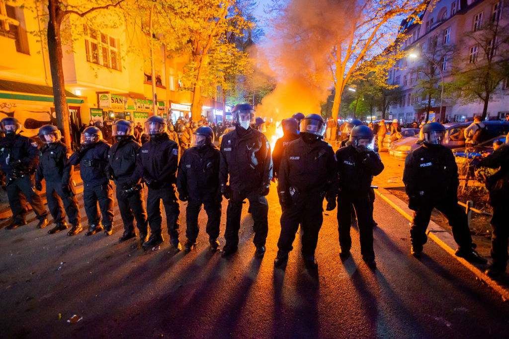 Ziua Muncii, marcată cu proteste masive în mai multe țări europene. Peste 50 de polițiști au fost răniți la Berlin