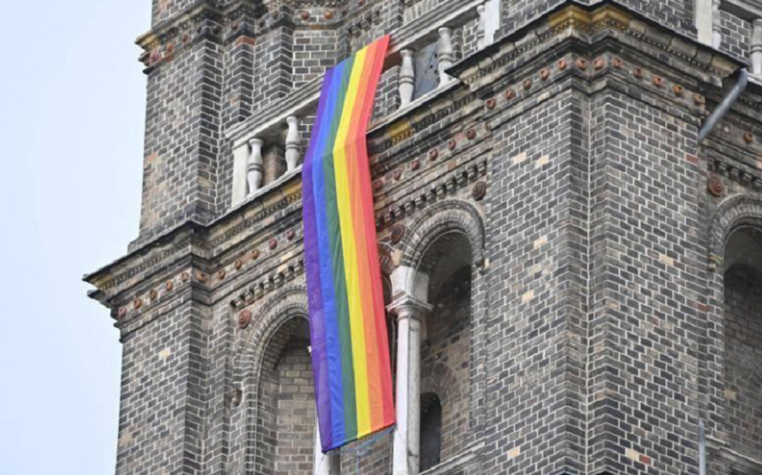 Preoții catolici din Germania căsătoresc persoanele de același sex. Este un protest îndreptat împotriva Vaticanului