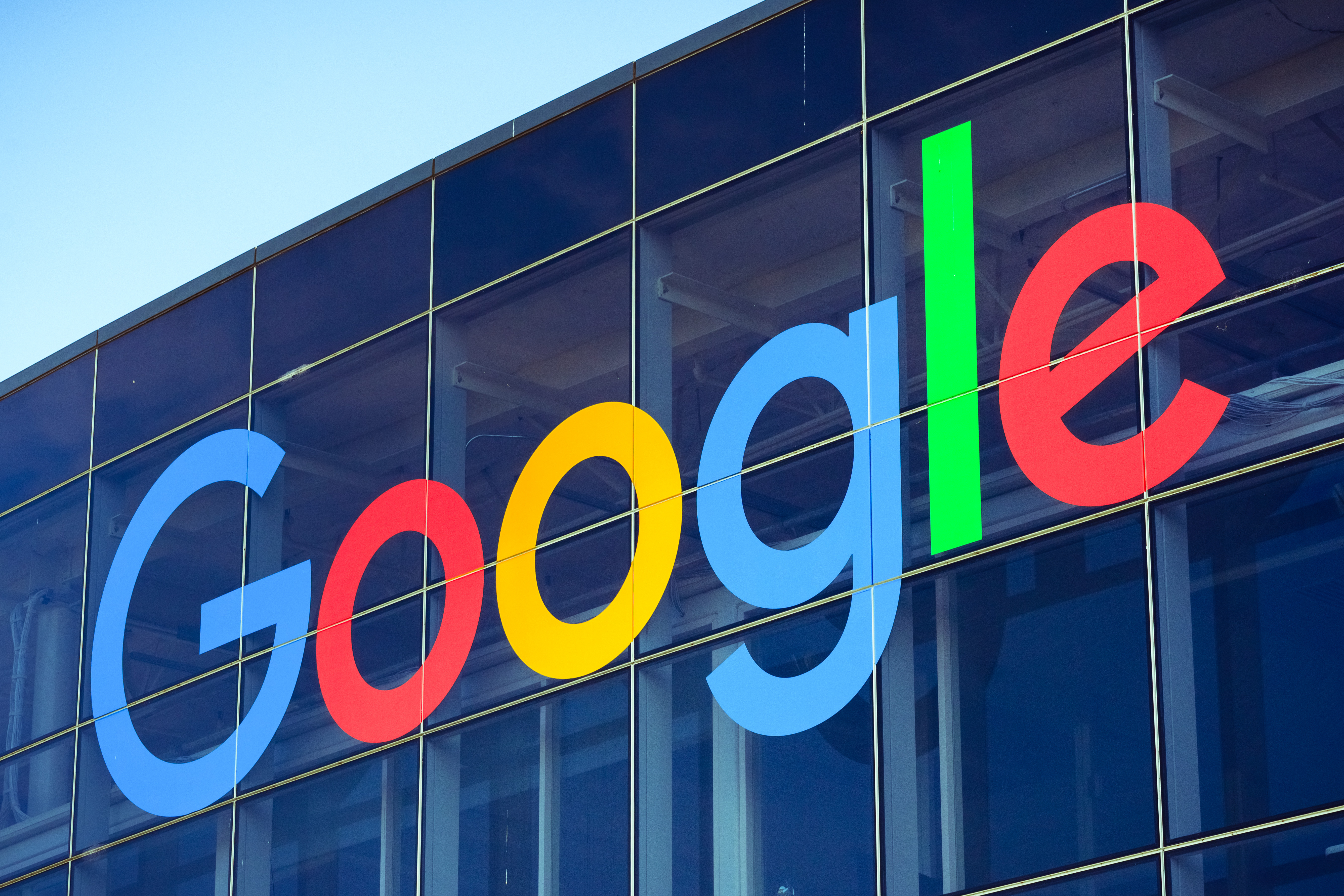 Gigantul Google, amendat cu 102 milioane de euro. Care este motivul