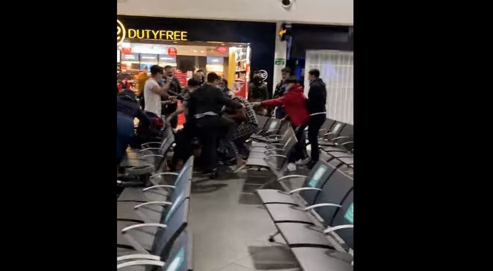 De la ce a pornit bătaia între români de pe Aeroportul Luton. Reacția MAE