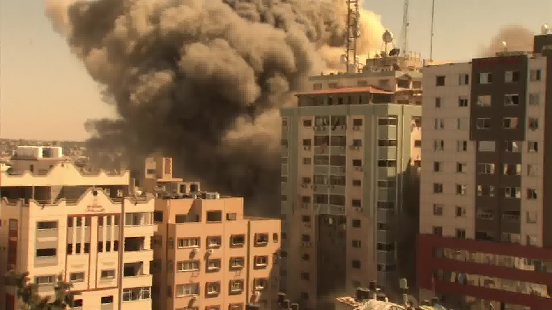 Sediul agenției de presă Associated Press şi al postului Al Jazeera din Gaza, distruse de o rachetă