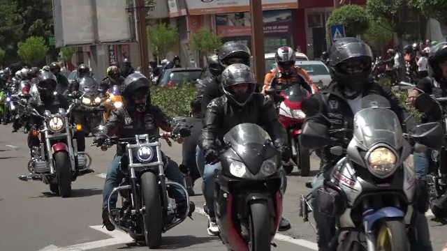 Peste 100 de motocicliști din toată țara au participat la un marș de conștientizare la Buzău