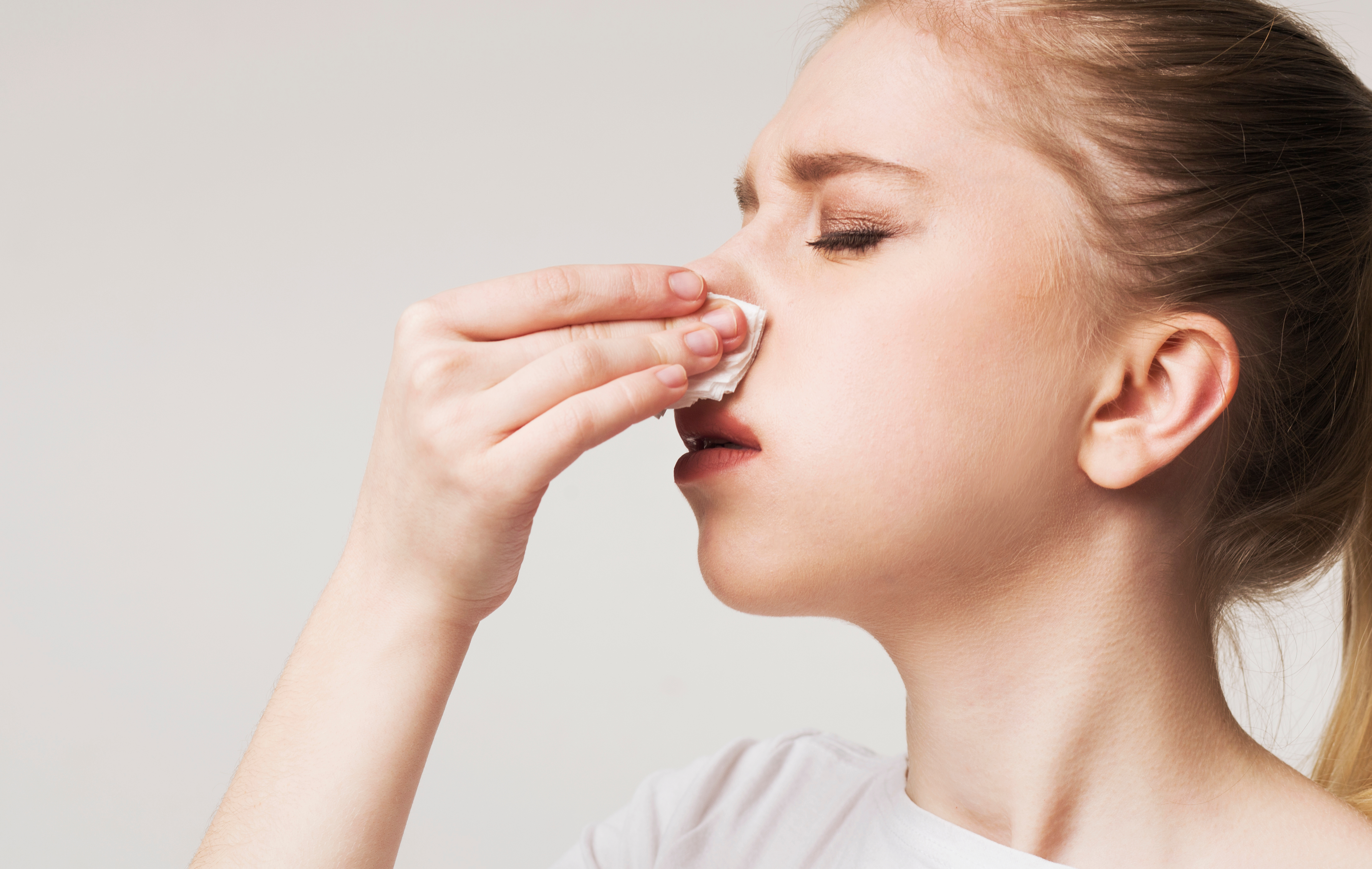 Senzația de arsură în nas, un nou simptom al infecției cu coronavirus