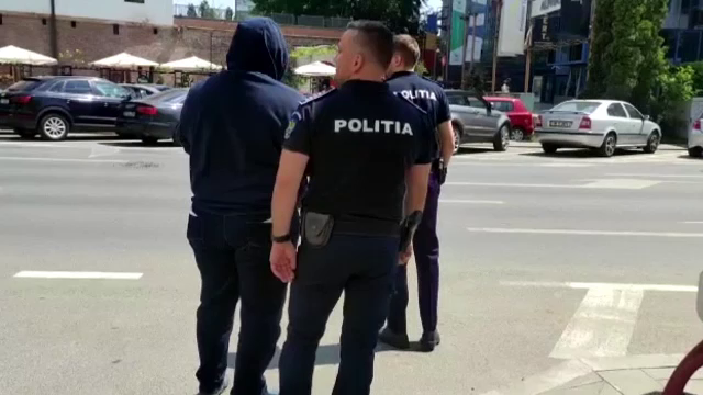 Un polițist din Timiș a fost reținut pentru trafic de influență. A primit 13.000 de euro chiar în sediul poliției
