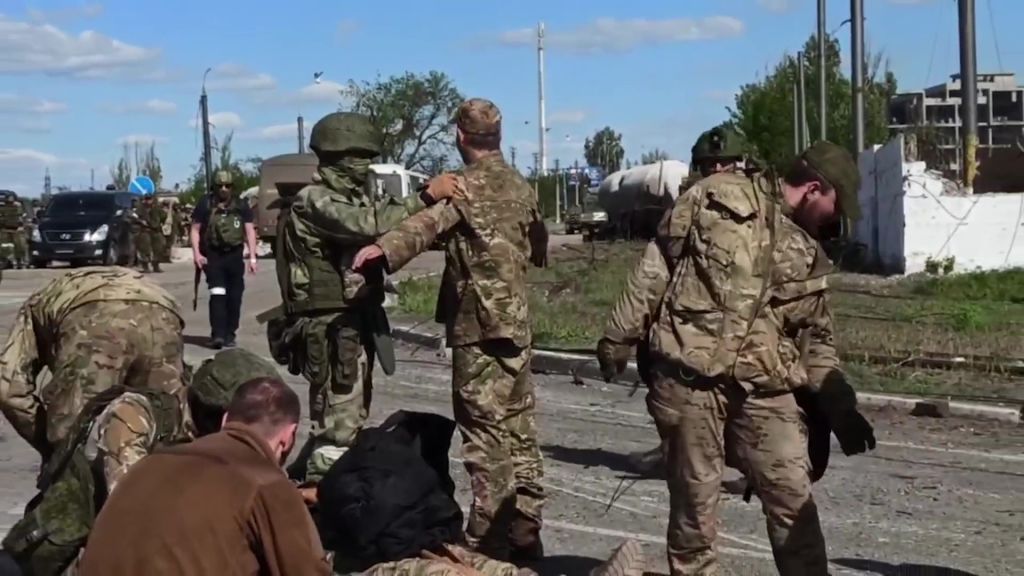 Ministerul rus al Apărării: 694 de combatanţi de la Azovstal, între care 29 de răniţi, au fost luaţi prizonieri