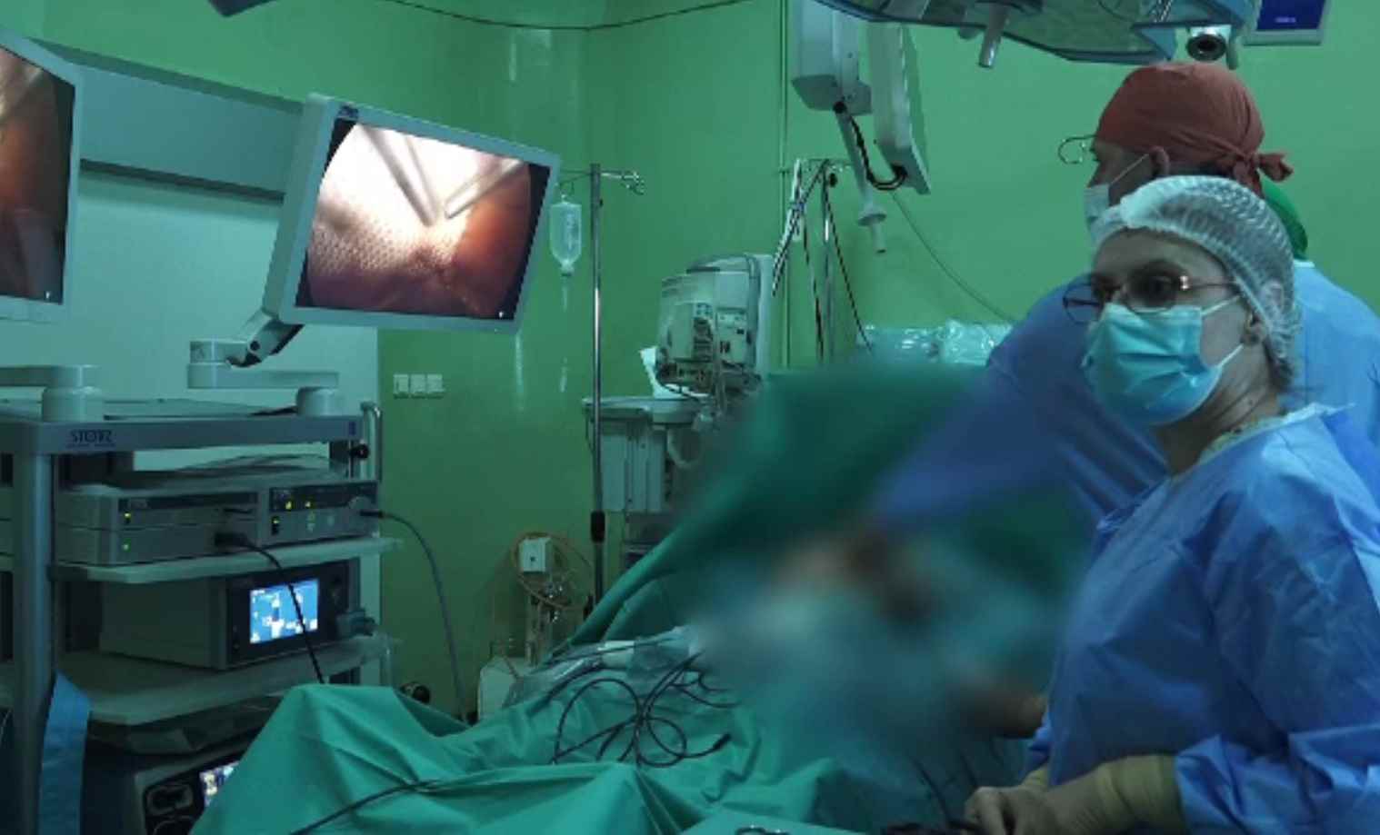 Intervenție dificilă pentru extirparea unei tumori de 12 kilograme, la Târgu Mureș
