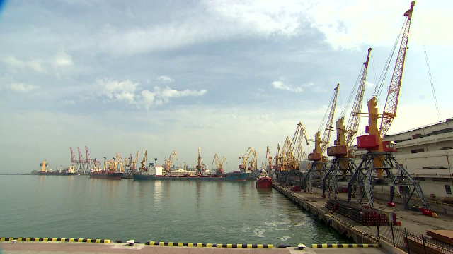 Recolta de grâu românesc a blocat portul Constanța, sufocat deja de cerealele Ucrainei