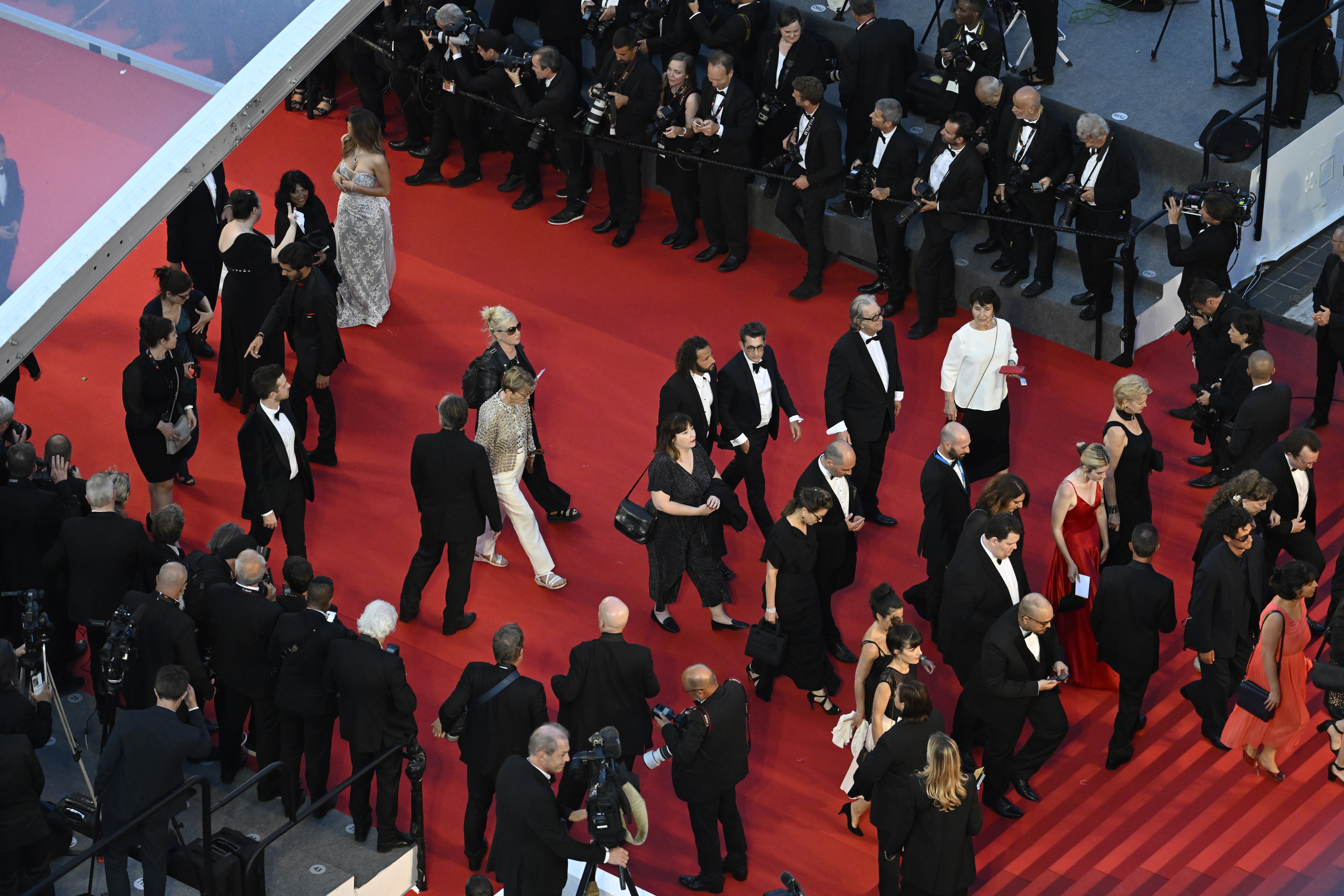 Alexandru Belc va păși pe covorul roșu de la Cannes, cu filmul „Metronom”