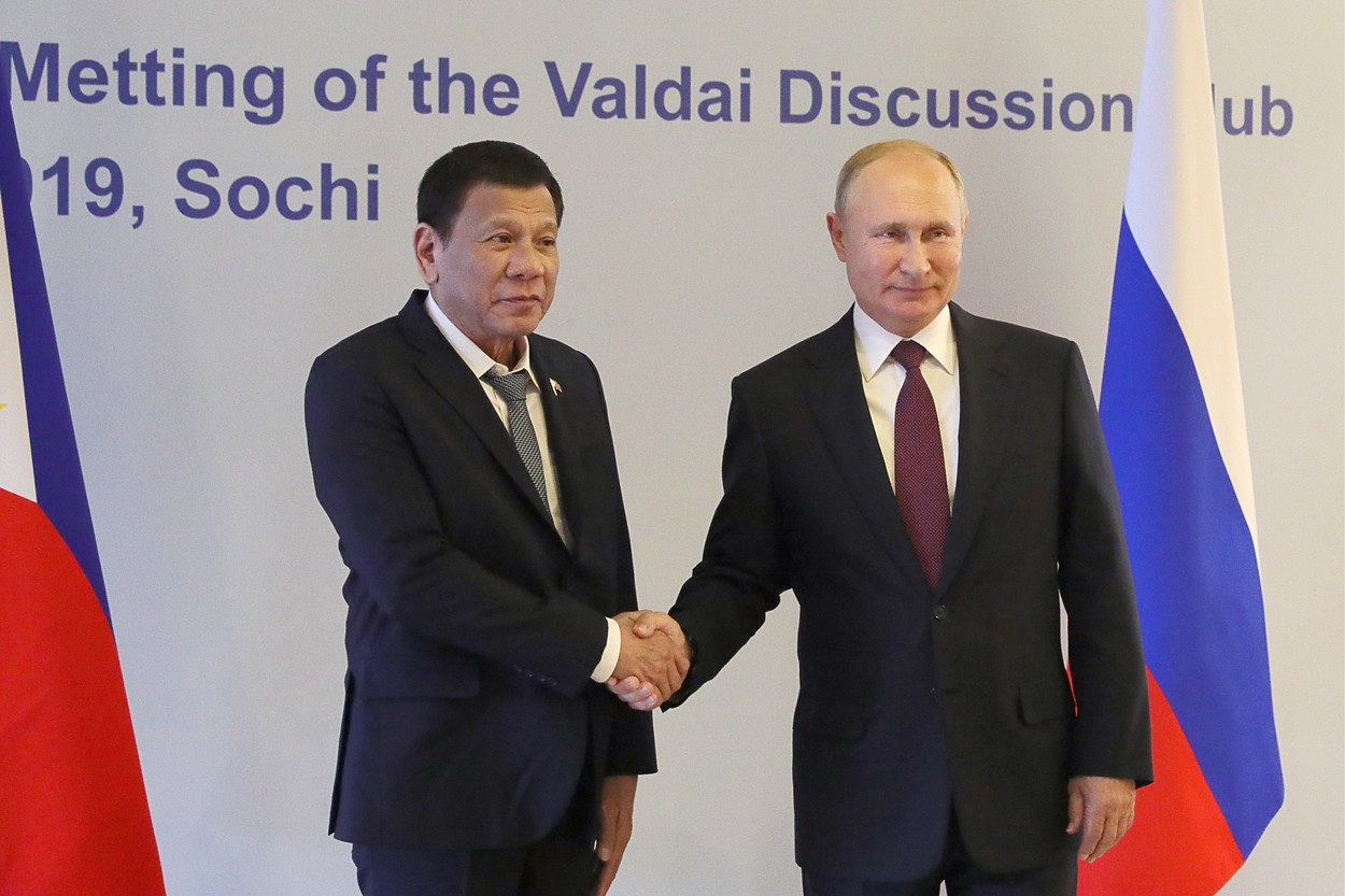 Președintele Filipinelor, apropiat al lui Putin: Amândoi suntem criminali, dar eu nu omor copii și bătrâni