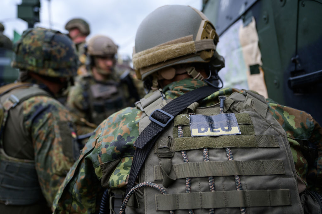 Germania deblochează fonduri pentru întărirea armatei printr-o excepţie constituţională