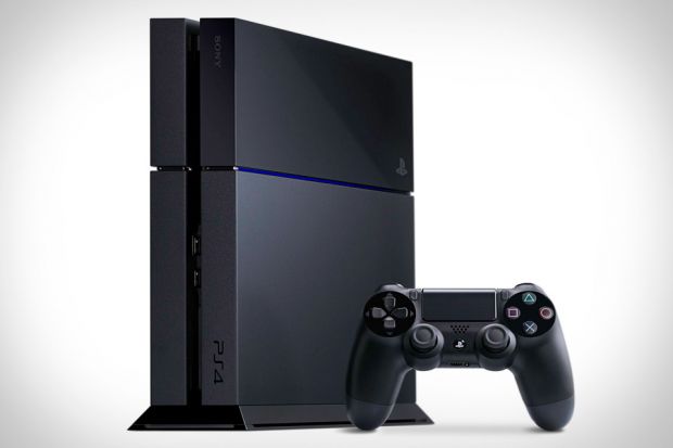 Consola PlayStation 4 a ajuns la iLikeIT. Ce stie sa faca noua jucarie, care se lupta cu Xbox One