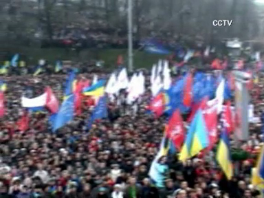Euromaidan, revolutia care si-a luat numele de la un hashtag de pe internet. Momentele cheie ale celor 3 luni de revolte - Imaginea 2
