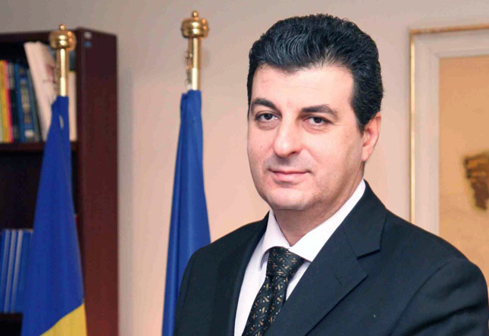 Mihnea Motoc, ambasadorul Romaniei in Marea Britanie, propus ministru al Apararii Nationale