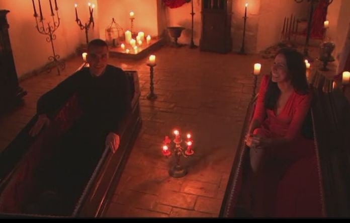 Experienta de neuitat pentru doi frati canadieni care au dormit de Halloween in Castelul Bran. Ce concurs au castigat
