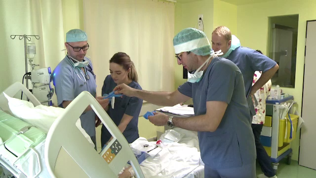 12 copii cu probleme cardiace, operați gratuit într-un spital din Sibiu