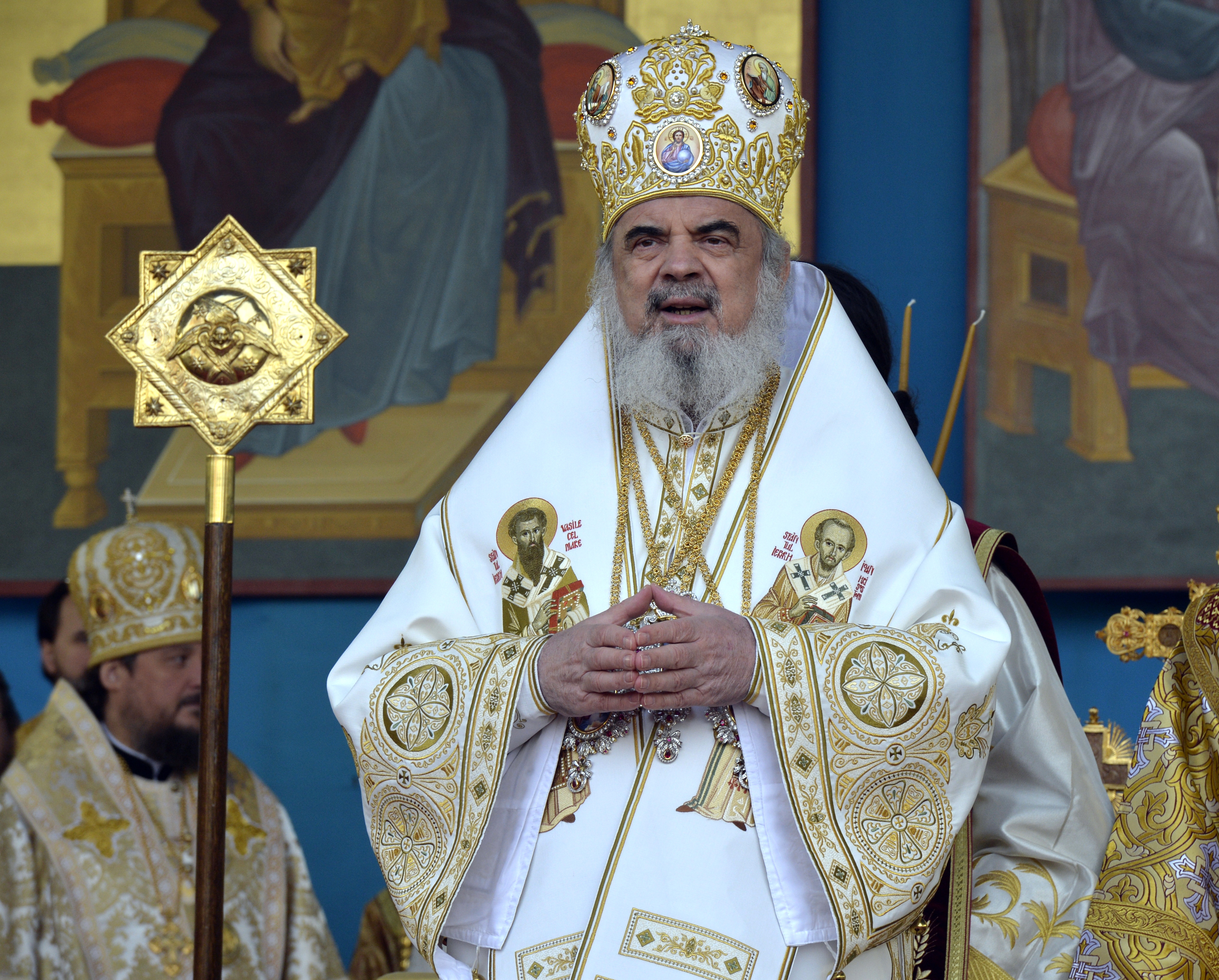 Patriarhul Daniel a vorbit despre aur şi argint în predica de Crăciun