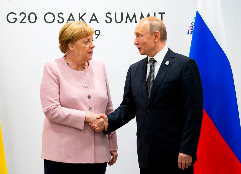Merkel și Putin s-au înțeles în privința Ucrainei. Ce se va întâmpla cu regiunea Donbas